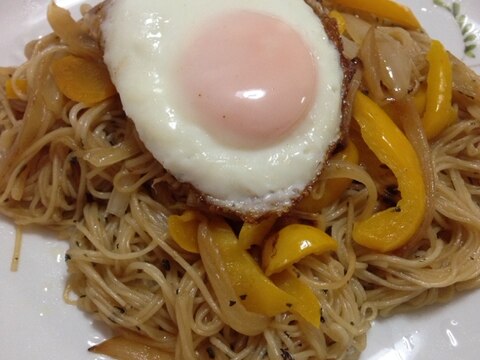 簡単材料で☆ガッパオ風焼き素麺